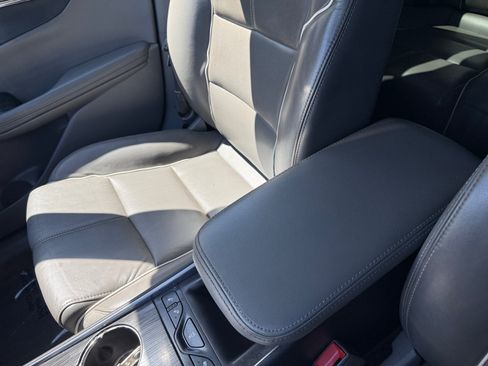 Used 2018 Chevrolet Impala Premier FWD image 14