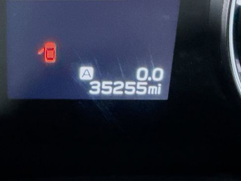 Used 2024 Subaru Crosstrek 2.0i Premium image 5