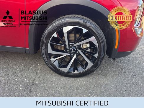 Used 2023 Mitsubishi Outlander 4WD Plug-In Hybrid image 3