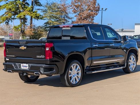 Used 2022 Chevrolet Silverado 1500 High Country image 4