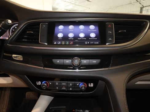 Used 2023 Buick Enclave Essence w/ Experience Buick Package FWD image 16