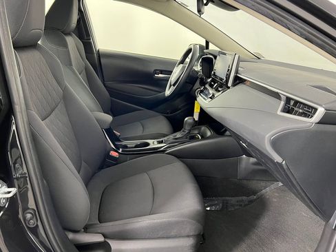 Used 2021 Toyota Corolla LE image 17