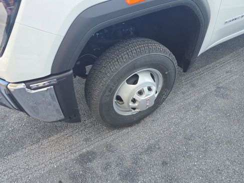 New 2026 GMC Sierra 3500 Pro w/ Convenience Package image 9