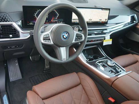 New 2026 BMW X5 xDrive50e w/ Executive Package image 12
