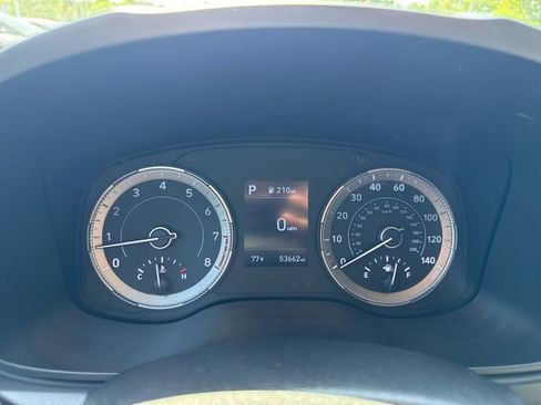 Used 2020 Hyundai Venue SEL FWD image 24