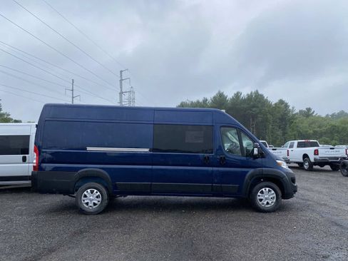 Used 2025 RAM ProMaster 3500 w/ Quick Order Package 22H SLT+ FWD image 2