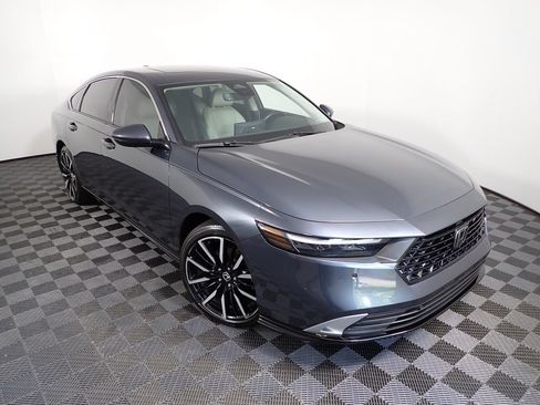 Used 2024 Honda Accord Touring image 12