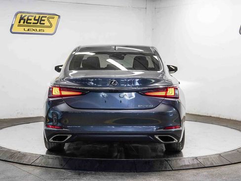 Used 2024 Lexus ES 350 w/ Premium Package FWD image 3