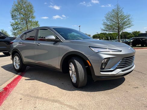 Used 2025 Buick Envista Preferred image 4