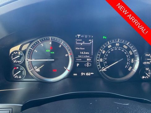 Used 2018 Lexus LX 570 4WD w/ Luxury Package image 9