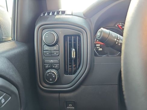 Used 2024 Chevrolet Silverado 1500 Custom Trail Boss image 30
