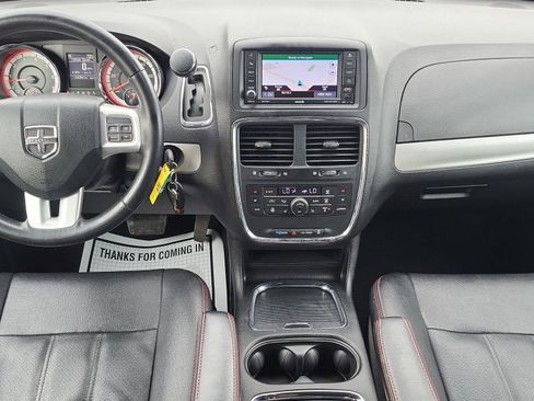 Used 2019 Dodge Grand Caravan GT image 28