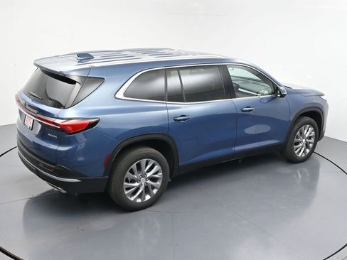 Used 2025 Buick Enclave Preferred AWD/4WD image 5