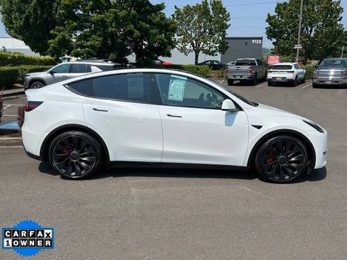 Used 2022 Tesla Model Y Performance AWD/4WD image 8