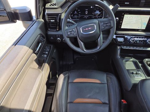 Used 2024 GMC Sierra 2500 AT4 w/ AT4 Premium Plus Package AWD/4WD image 29