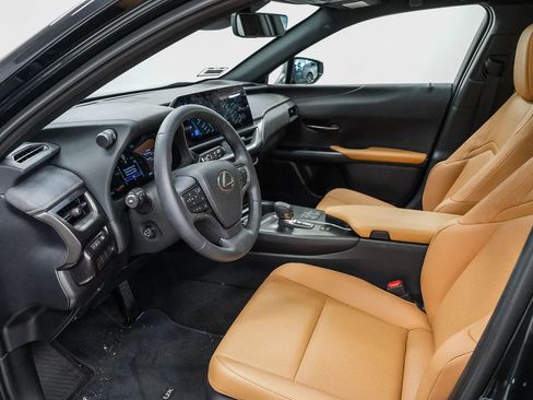 Used 2026 Lexus UX 300h FWD w/ Cold Area Package image 18