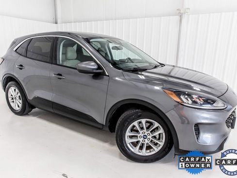Used 2021 Ford Escape SE image 9