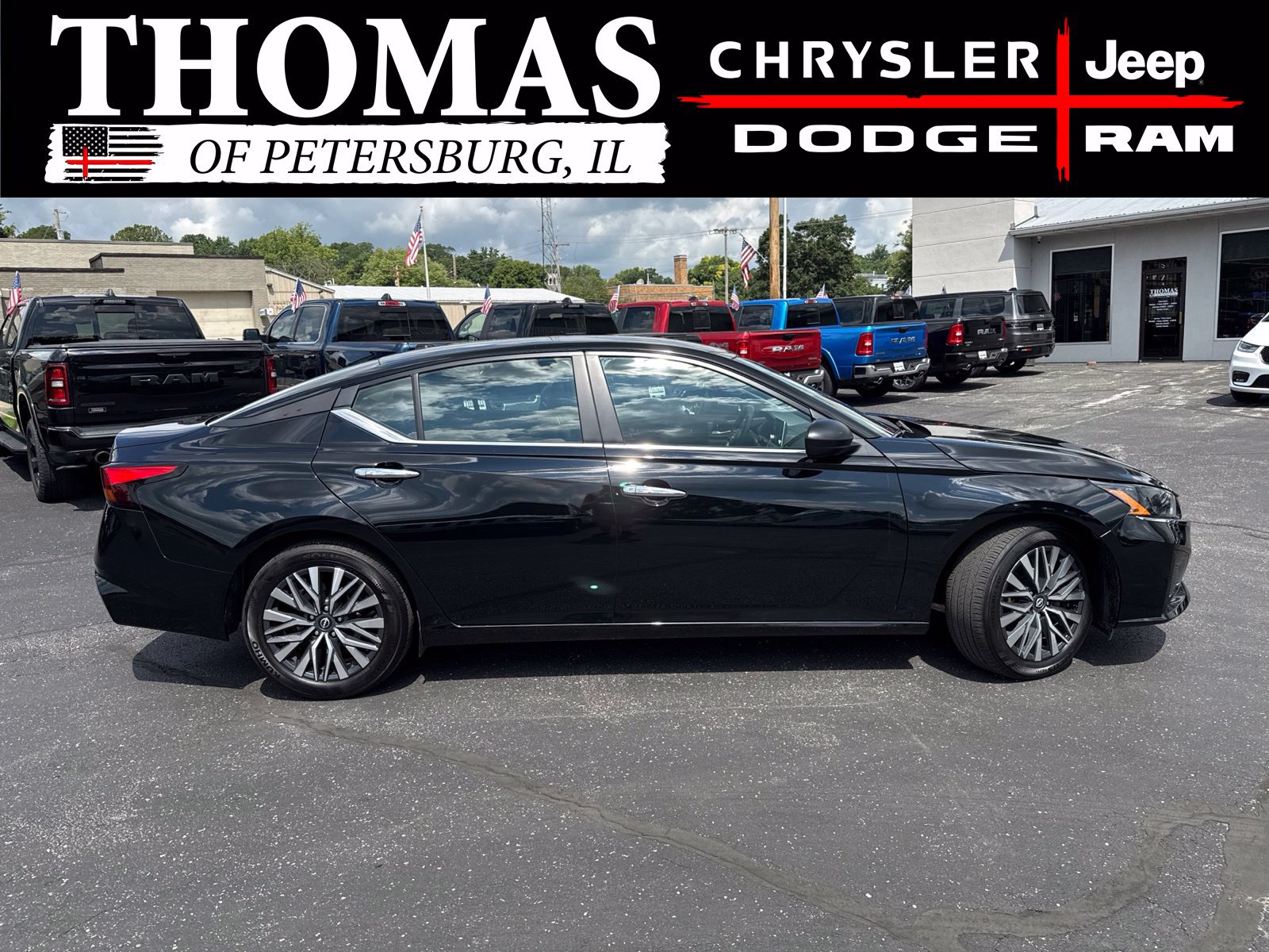 Used 2025 Nissan Altima 2.5 SV FWD image 8