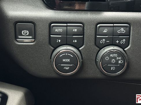 Certified 2025 Chevrolet Silverado 1500 ZR2 w/ Technology Package image 33