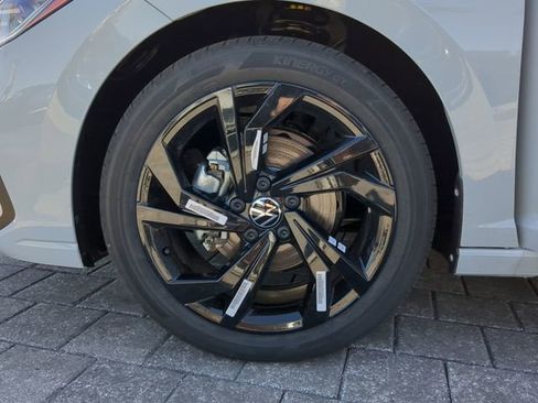 New 2026 Volkswagen Jetta SE FWD image 32