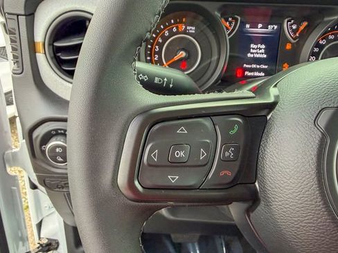 New 2026 Jeep Gladiator Sport image 18