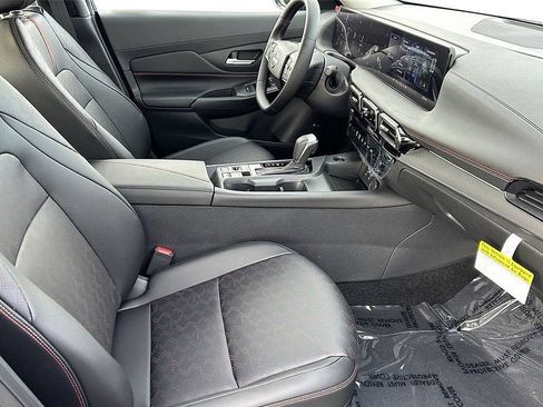 New 2026 Nissan Sentra SR w/ SR Premium Package FWD image 27