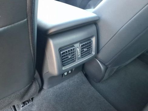 Used 2025 Toyota Camry SE FWD image 8