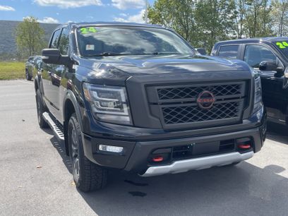 Used 2024 Nissan Titan PRO-4X w/ Pro-4x Convenience Package