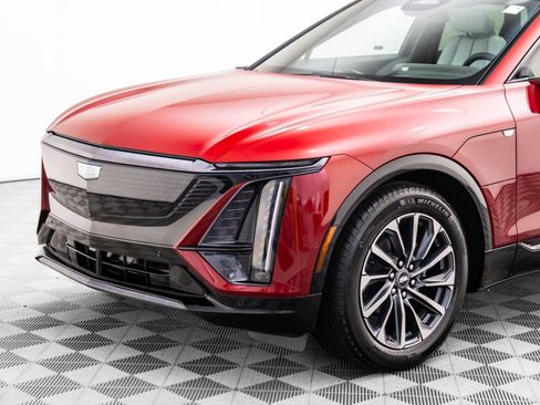 New 2026 Cadillac Lyriq Sport image 34