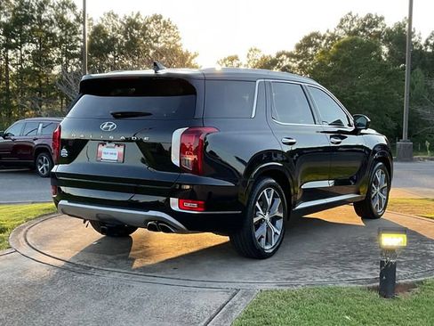 Used 2022 Hyundai Palisade Limited FWD image 7