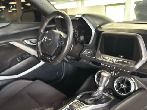 Used 2017 Chevrolet Camaro SS RWD image 13
