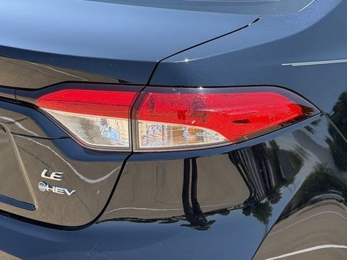 Used 2026 Toyota Corolla LE FWD image 7