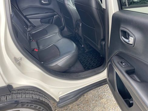 Used 2019 Jeep Compass Latitude w/ Popular Equipment Group AWD/4WD image 13