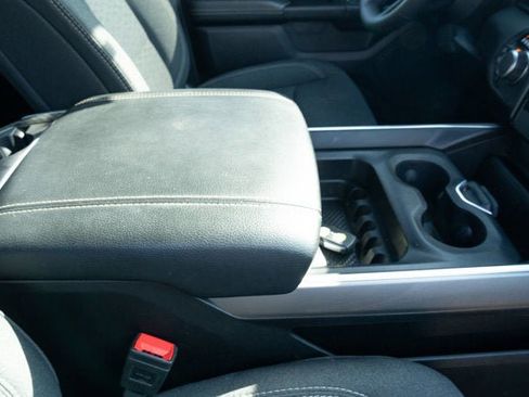 Used 2025 RAM 1500 Big Horn AWD/4WD image 40