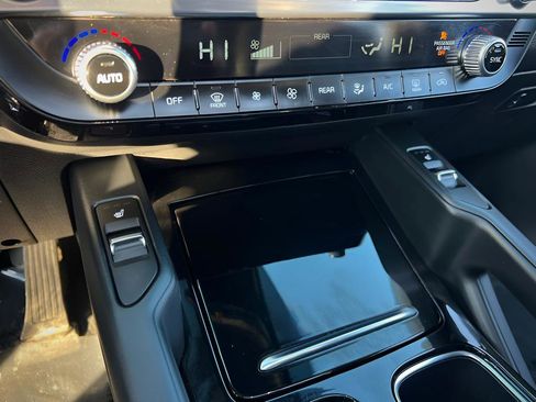 Used 2022 Kia Telluride S image 54