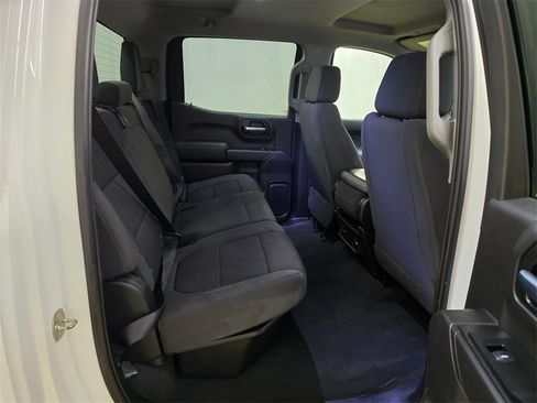 Used 2019 Chevrolet Silverado 1500 Custom w/ Custom Value Package image 12