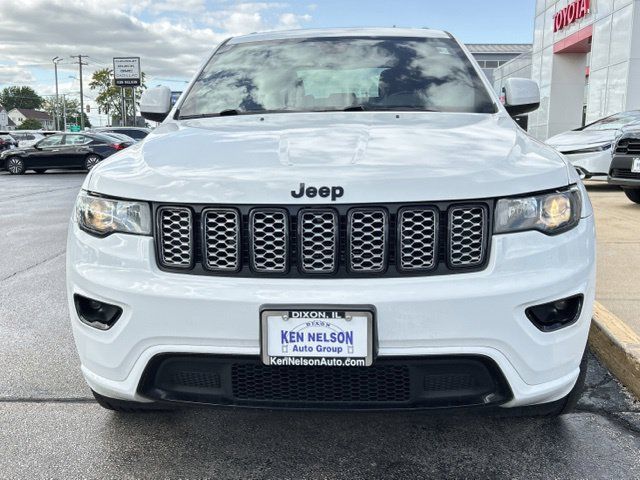 Used 2019 Jeep Grand Cherokee Altitude AWD/4WD image 2