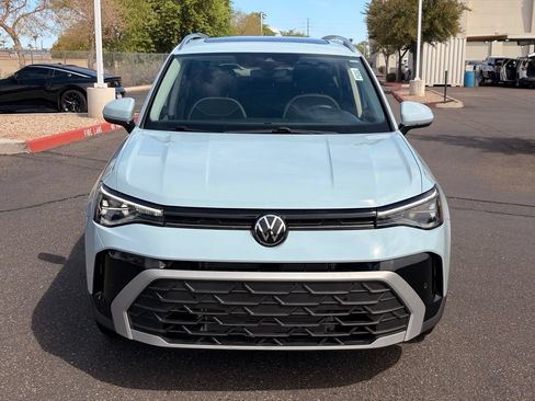 Used 2025 Volkswagen Taos SE FWD image 29