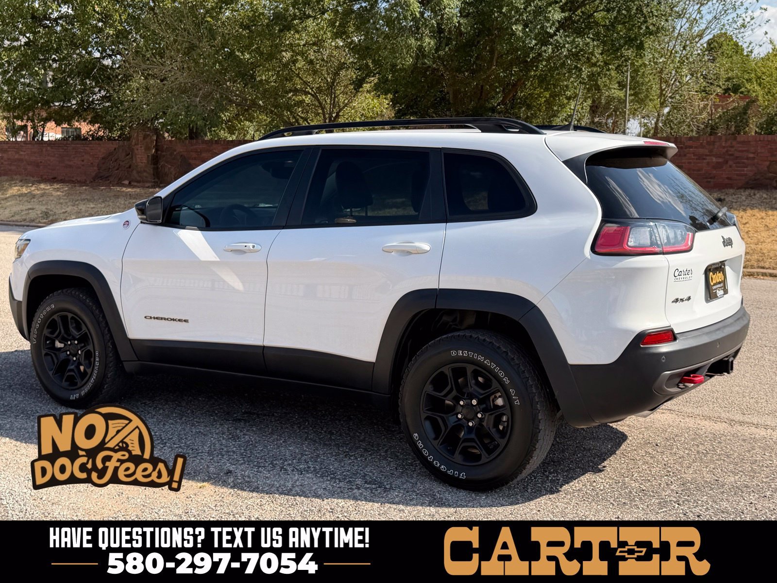 Used 2022 Jeep Cherokee Trailhawk w/ Comfort/Convenience Group AWD/4WD image 7