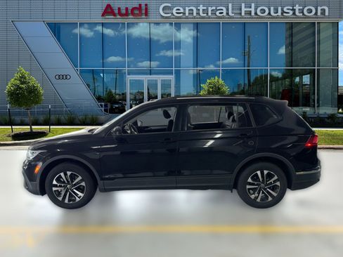 Used 2024 Volkswagen Tiguan S image 2