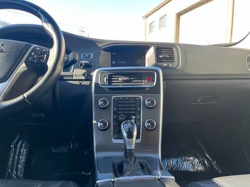 Used 2014 Volvo S60 T5 FWD image 15