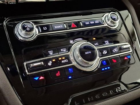 Used 2022 Lincoln Corsair AWD w/ Equipment Group 101A image 17