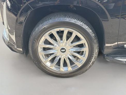 Used 2021 Cadillac Escalade Premium Luxury w/ LPO, Illumination Package RWD image 34