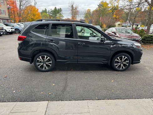 Used 2019 Subaru Forester Limited image 6
