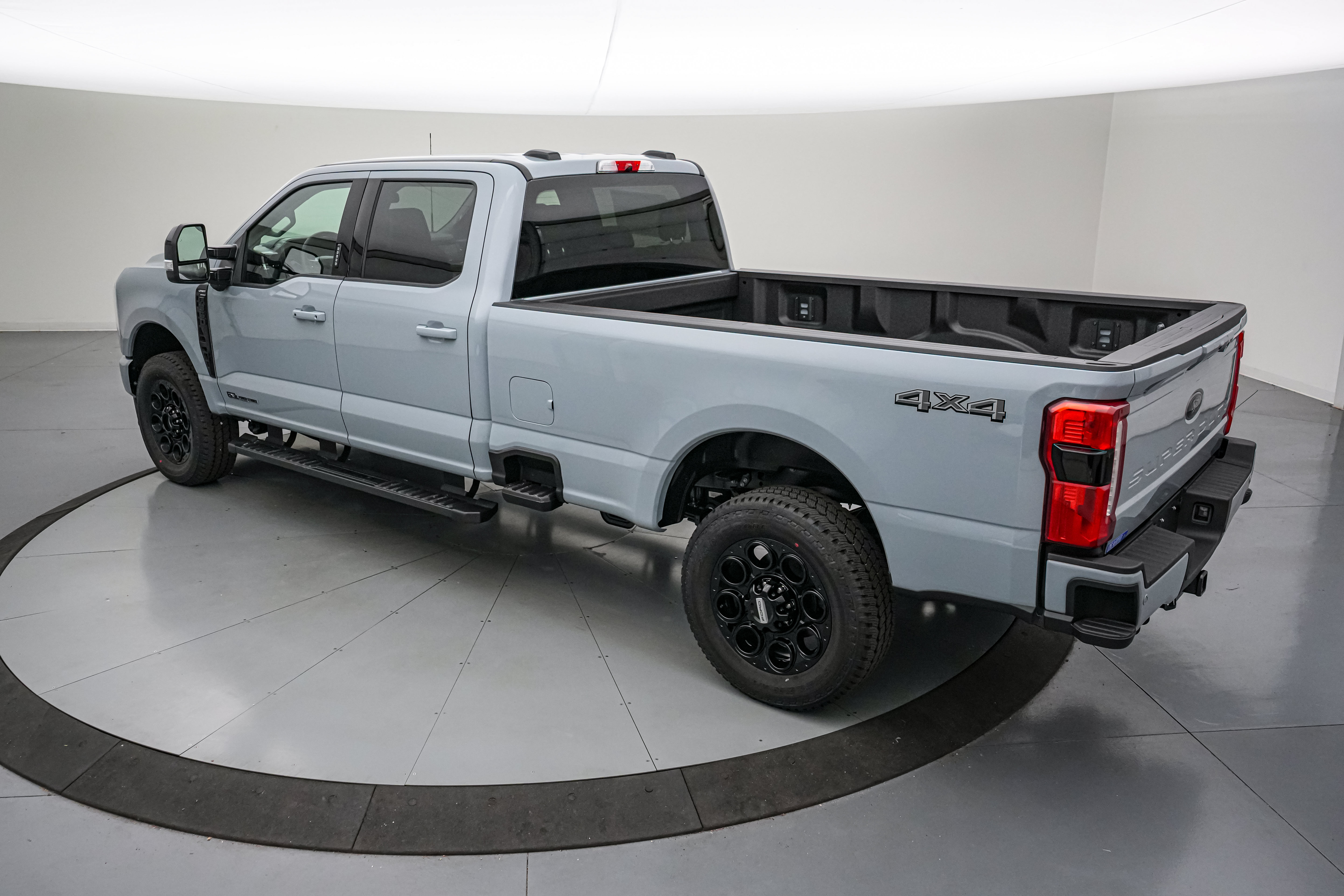 New 2026 Ford F350 Lariat w/ Black Appearance Package AWD/4WD image 7