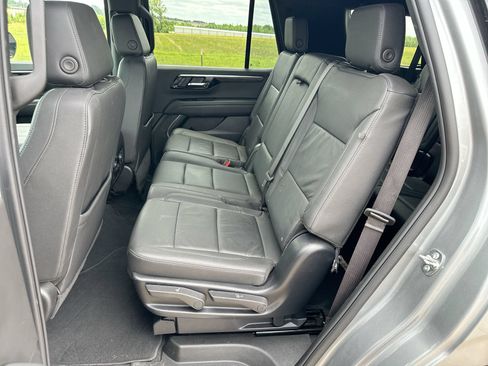 Used 2025 Chevrolet Tahoe LT AWD/4WD image 23