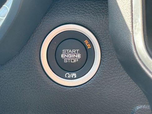 Used 2025 RAM 2500 Big Horn AWD/4WD image 54