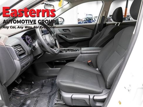 Used 2023 Nissan Rogue S AWD/4WD image 14