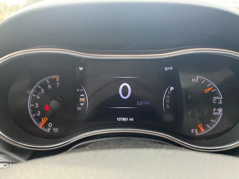 Used 2015 Jeep Grand Cherokee Limited image 19