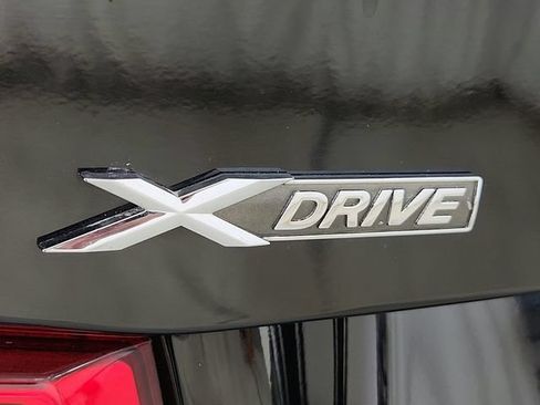 Used 2017 BMW 320i xDrive Sedan AWD/4WD image 28